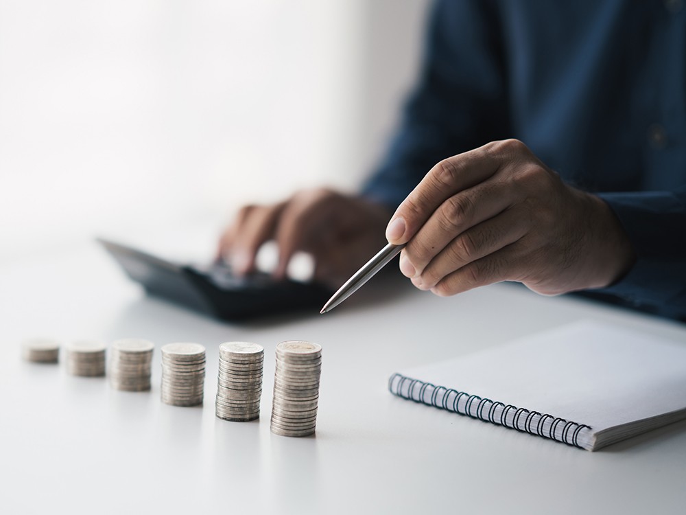 Finanzen, Haushalt, Steuern und Abgaben